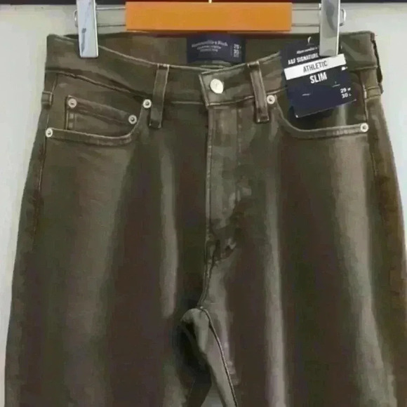 ABERCROMBIE & FITCH | Men's Army Green Signature Stretch Athletic Slim … - Picture 2 of 4